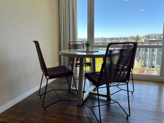 Alojamiento en el centro con vista parcial al lago y con cochera